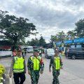 H+2 Lebaran, Koramil 14/Ungaran Barat Bersama Polres Semarang Intensifkan Pengamanan Arus Balik di Rest Area Tol Km 429 Ungaran