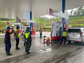 Pengamanan Jalur Mudik Lebaran Ditingkatkan, Sinergi TNI-Polri di Rest Area Tol Semarang