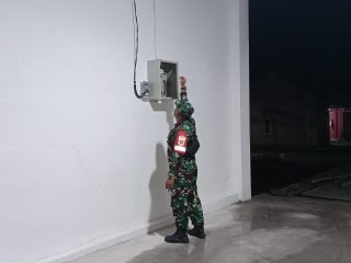 Babinsa Asinan Patroli Keamanan Bangunan Koperasi Merah Putih di Dusun Baan