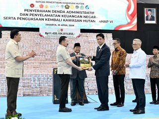 Presiden Prabowo Saksikan Penyerahan Rp11,42 Triliun dan Ratusan Ribu Hektare Lahan Hasil Penyelamatan ke Negara