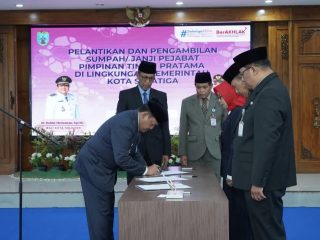 Wali Kota Salatiga Robby Hernawan Gelar Pelantikan dan Pengambilan Sumpah Janji Pejabat Pimpinan Tinggi Pratama di Lingkungan Pemkot Salatiga