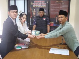 Pengedar Obat Terlarang Nikahi Gadis Pujaan Hati Di Kantor Satresnarkoba Polres Salatiga
