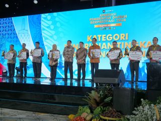 Malam Apresiasi Pemda Berprestasi 2026, Menko Polkam: Persaingan Harus Dijaga untuk Kemajuan