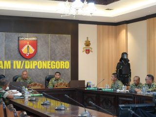 Dukung Program Strategis Nasional, Pangdam IV/Diponegoro Ikuti Vicon Pembangunan KDKMP Bersama Wapang TNI