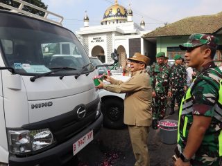Dandim 0714/Salatiga dan Bupati Semarang Serahkan Kendaraan Pickup KDKMP kepada 10 Desa, Perkuat Koperasi dan Pelayanan Masyarakat