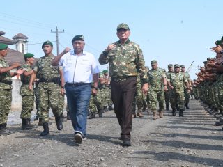 Menhan Tinjau Tiga Satuan Yonif TP Jajaran Kodam IV/Diponegoro, Tegaskan Kesiapan Kekuatan Masa Depan TNI AD
