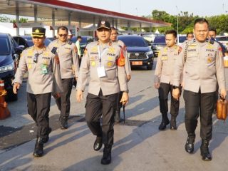 POLDA JABAR KAWAL KUNKER VVIP PRESIDEN PRABOWO DI KM 57 TOL JACI, SITUASI KONDUSIF