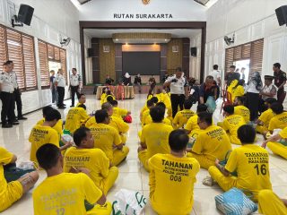Penyidikan Tuntas, Ditres Siber Polda Jateng Limpahkan 38 Tersangka Kasus Pig Butchering Rp.41 Miliar ke JPU