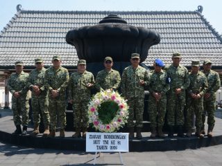 Pangdam IV/Diponegoro Dampingi Panglima TNI Ziarah ke Makam Pangsar Jenderal Sudirman