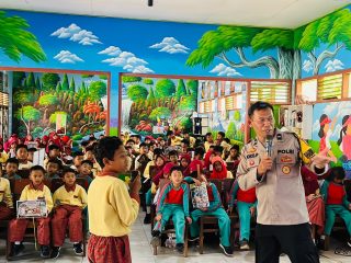 Cegah Perundungan, Aipda Joko Sambangi SDN Sugihan 01 Tengaran. Tekankan Siswa Harus Saling Menghargai